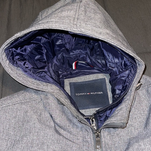Tommy Hilfiger Small Grey Winter Jacket - Picture 2 of 7